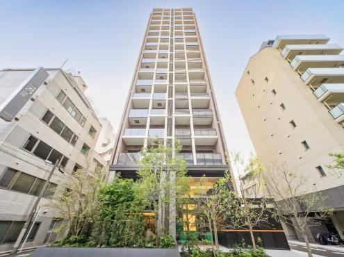 2LDK apartment in Minato Ward, Tokyo - Photo 1