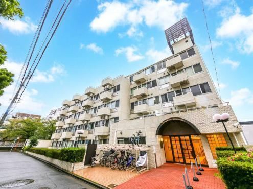 1LDK+S apartment in Shinjuku Ward, Tokyo - Photo 1