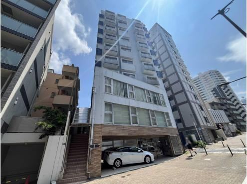 1LDK apartment in Shinjuku Ward, Tokyo - Photo 1