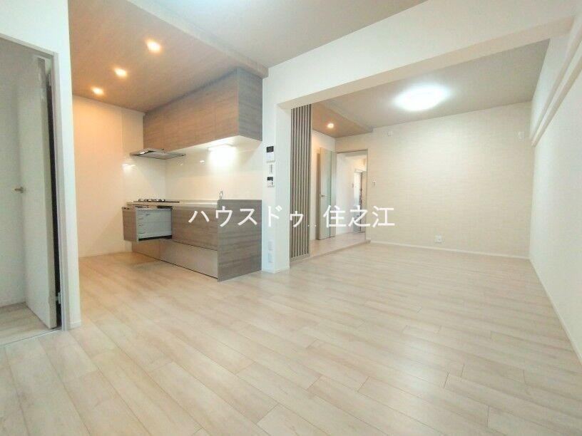 3LDK apartment in Suminoe Ward, Osaka - Photo 1