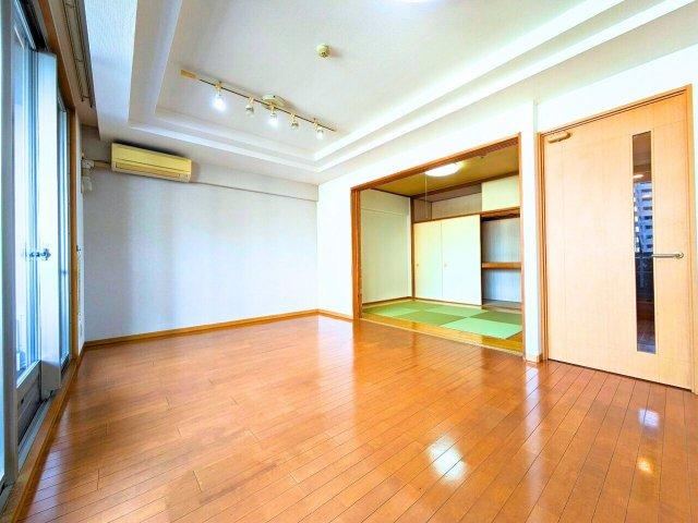 3LDK apartment in Matsuyama, Ehime - Photo 1