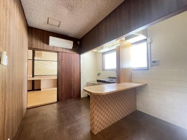 3DK house in Higashiyodogawa Ward, Osaka - Photo 1