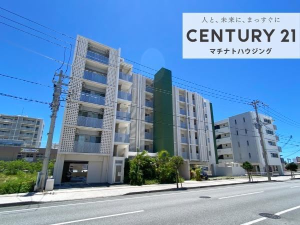 2LDK apartment in Chatan, Nakagami District, Okinawa - Photo 1