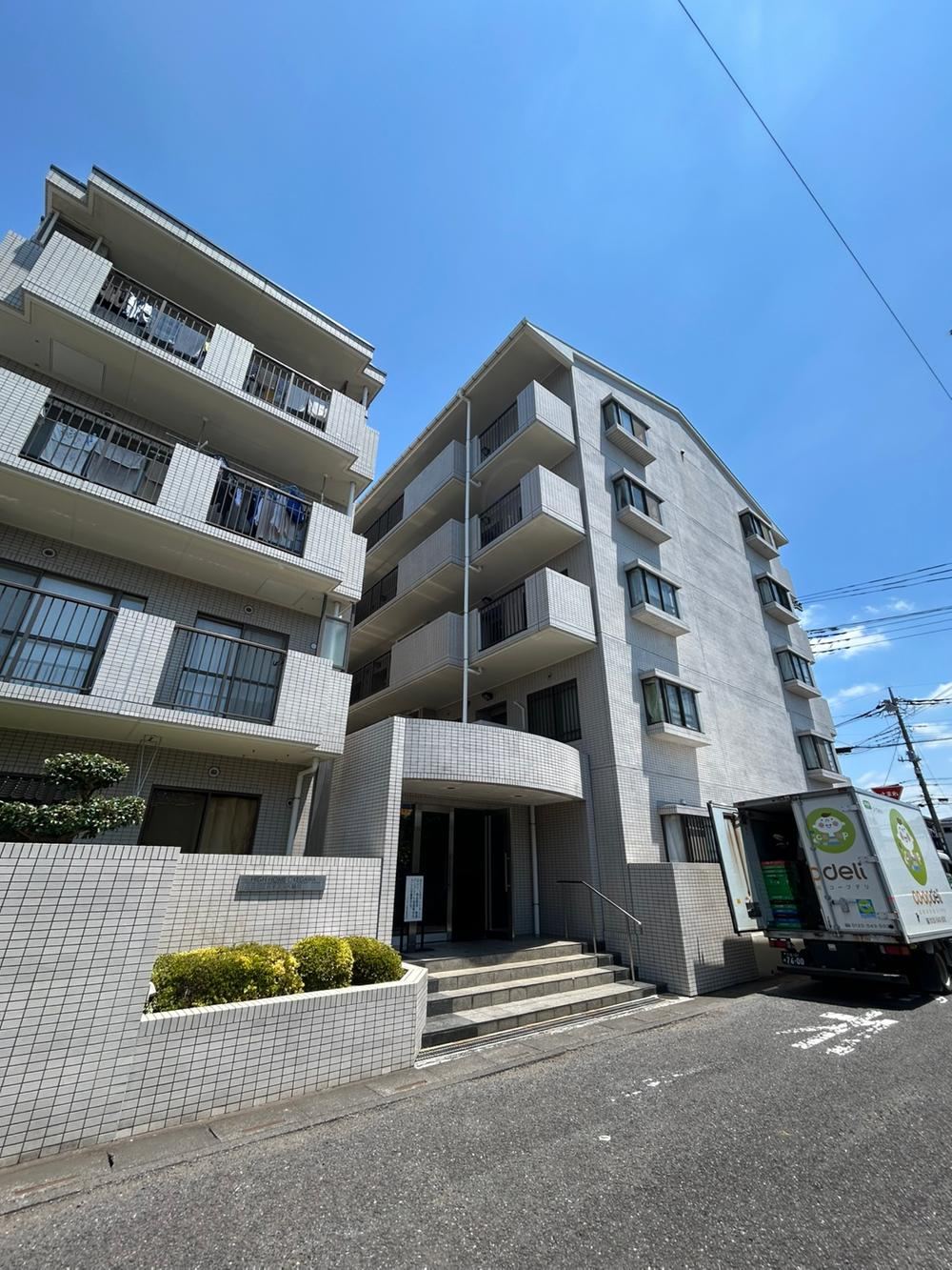 3LDK apartment in Okegawa, Saitama - Photo 1