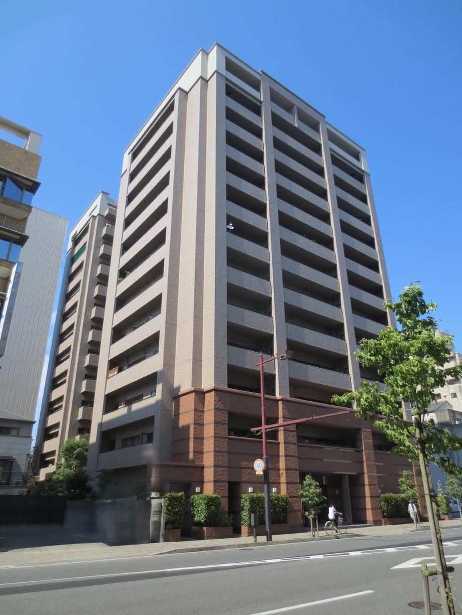 3LDK apartment in Matsuyama, Ehime - Photo 1