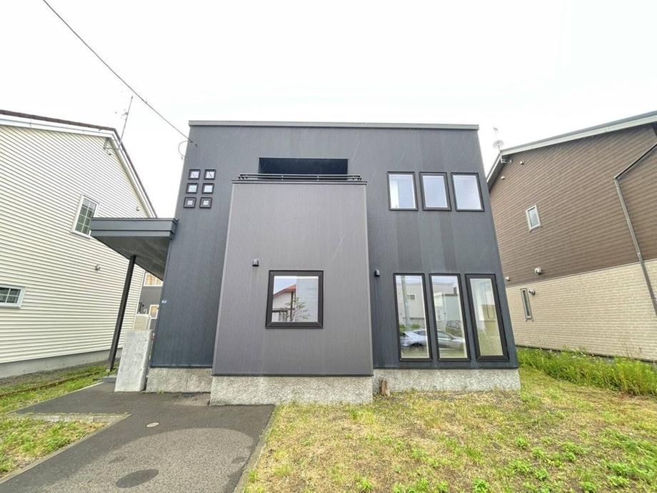 4LDK+S house in Kita Ward, Sapporo, Hokkaido - Photo 1