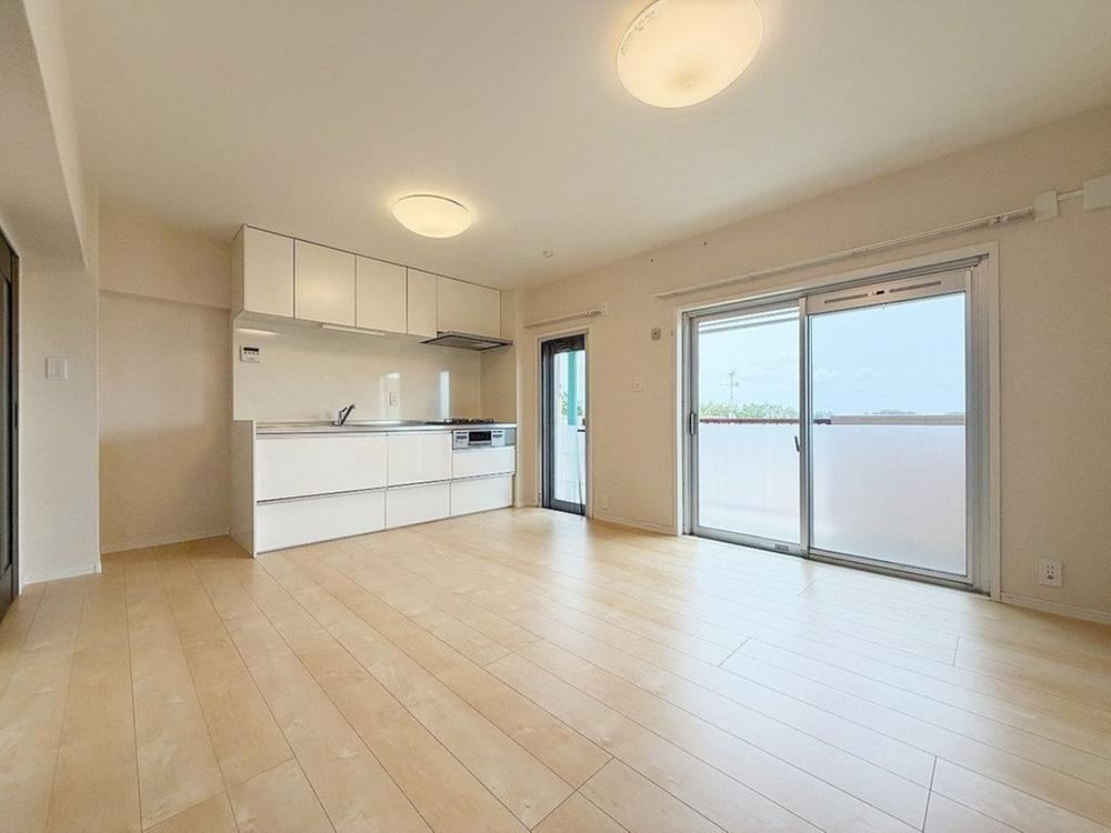 2LDK apartment in Machida, Tokyo - Photo 1