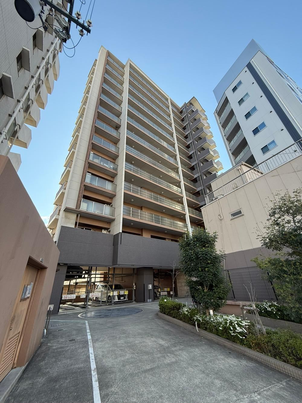 3LDK apartment in Fukushima Ward, Osaka - Photo 1