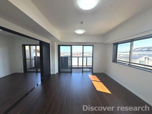 3LDK apartment in Fussa, Tokyo - Photo 1