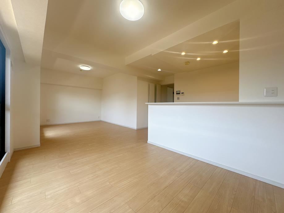 3LDK apartment in Minato Ward, Nagoya, Aichi - Photo 1