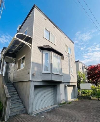 6LDK house in Higashi Ward, Sapporo, Hokkaido - Photo 1
