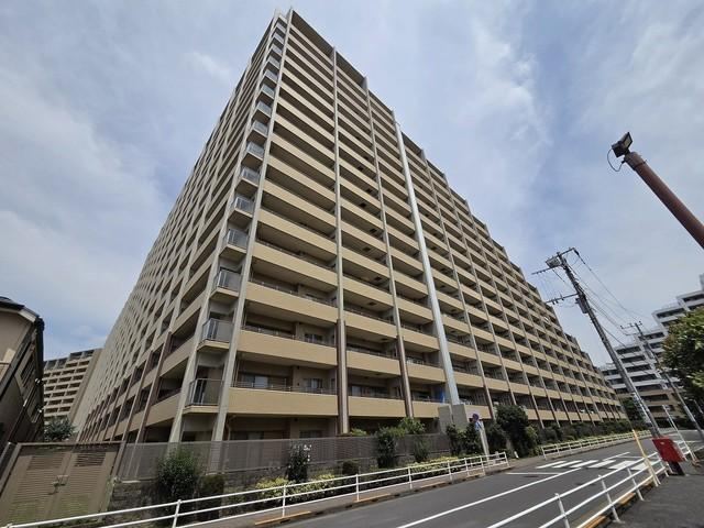 3LDK apartment in Nishitokyo, Tokyo - Photo 1