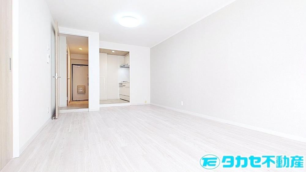 1LDK+S apartment in Yodogawa Ward, Osaka - Photo 1