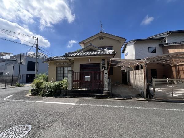 5LDK house in Kita Ward, Kyoto - Photo 1