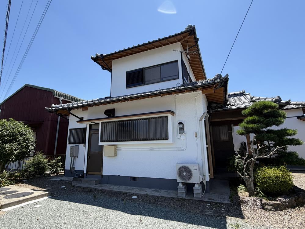 5LDK house in Kurume, Fukuoka - Photo 1