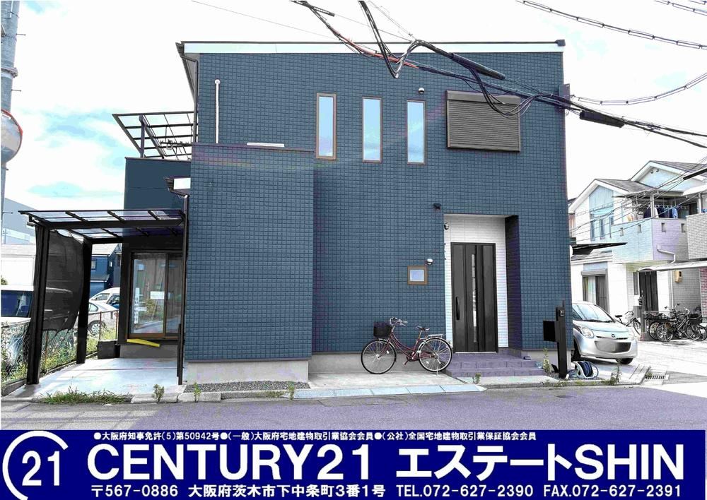 4LDK house in Takatsuki, Osaka - Photo 1