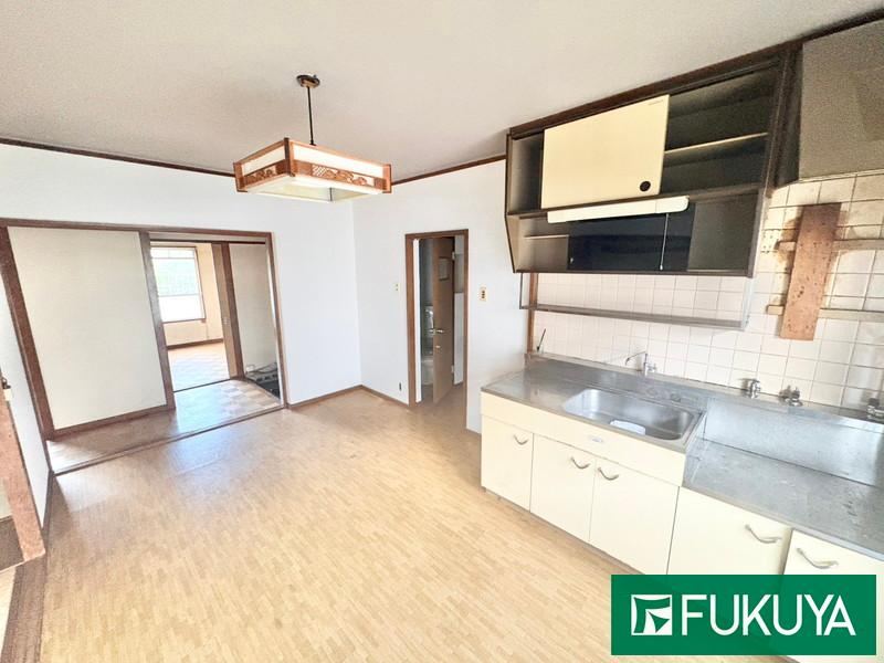 3DK apartment in Ikoma, Nara - Photo 1