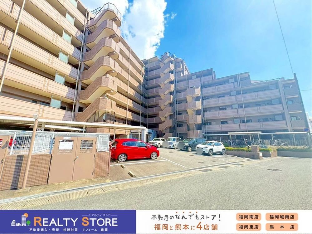 3LDK apartment in Hakata Ward, Fukuoka - Photo 1