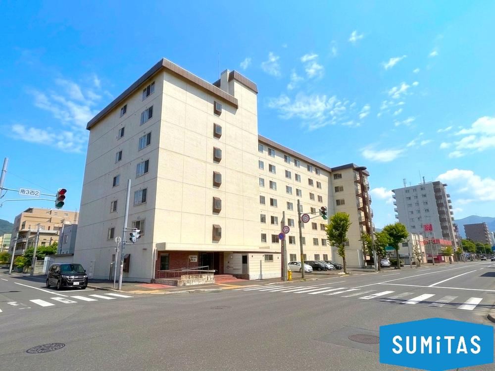 3LDK apartment in Chuo Ward, Sapporo, Hokkaido - Photo 1