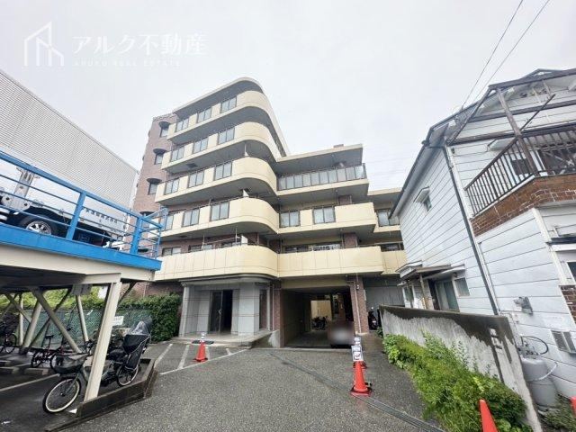 3LDK apartment in Amagasaki, Hyogo - Photo 1