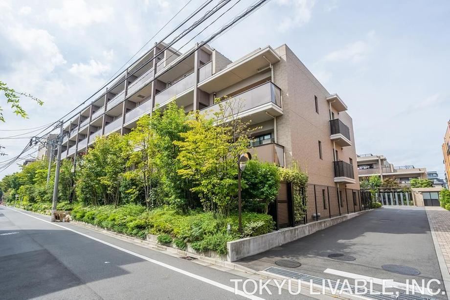 2LDK+S apartment in Nakahara Ward, Kawasaki, Kanagawa - Photo 1