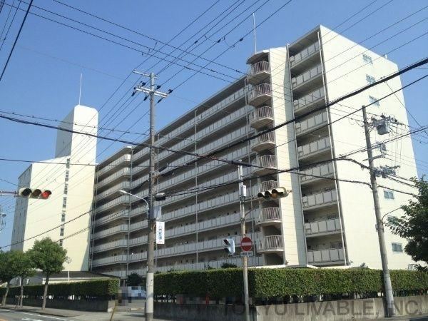 2LDK apartment in Amagasaki, Hyogo - Photo 1