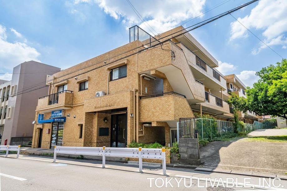 studio apartment in Suginami Ward, Tokyo - Photo 1