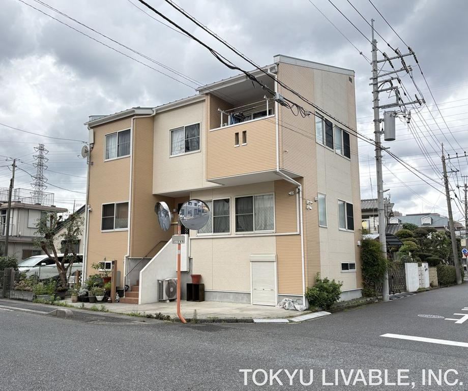 4LDK house in Kita Ward, Saitama - Photo 1
