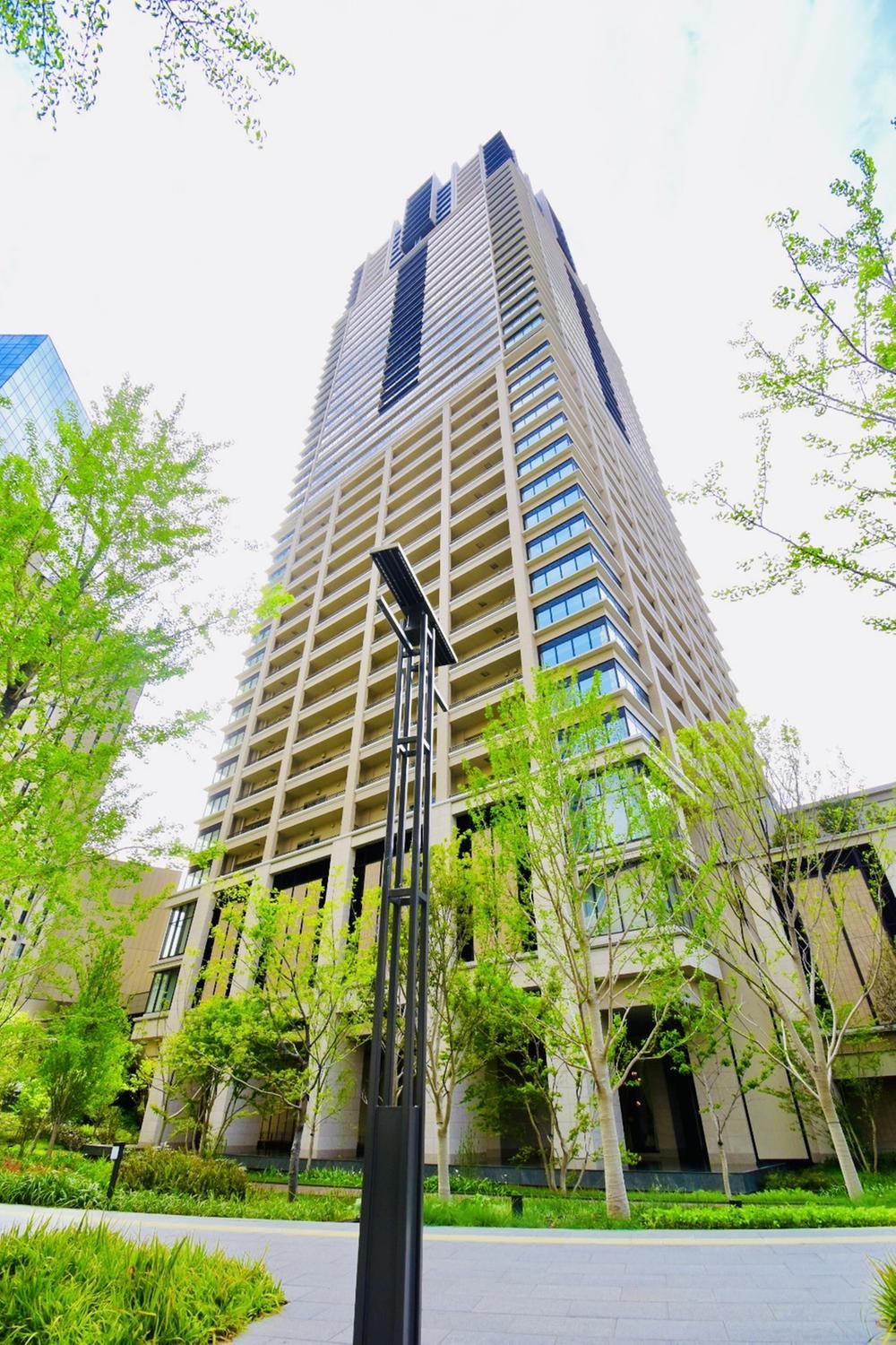 2LDK apartment in Kita Ward, Osaka - Photo 1
