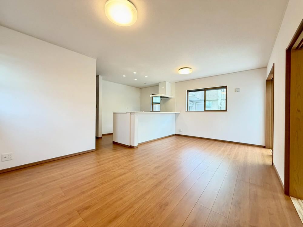 4LDK house in Mihara Ward, Sakai, Osaka - Photo 1