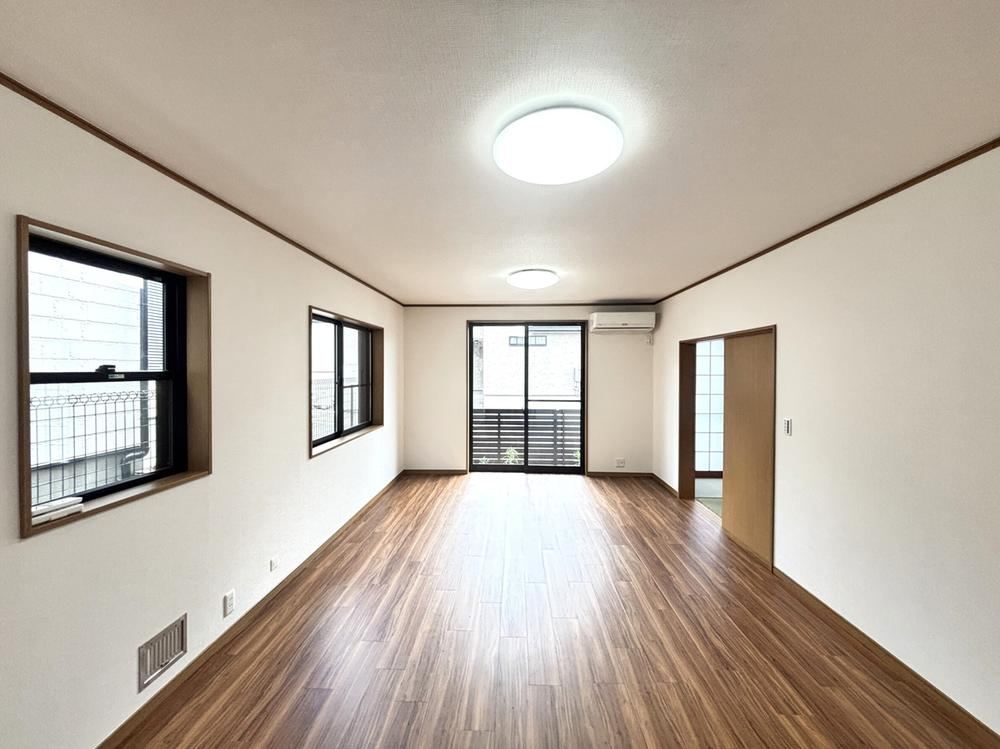4LDK+S house in Wakaba Ward, Chiba - Photo 1
