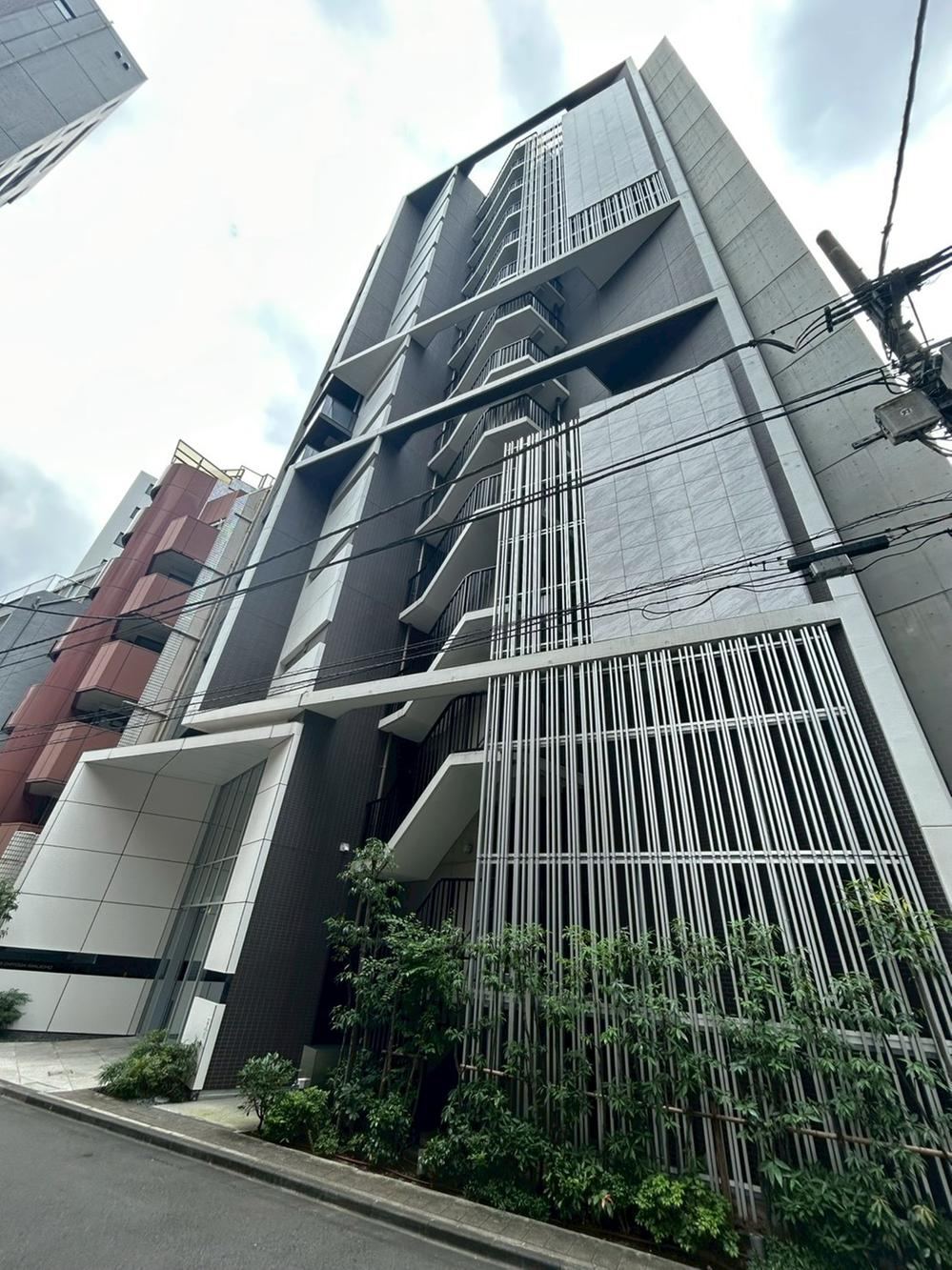 2LDK apartment in Chiyoda Ward, Tokyo - Photo 1