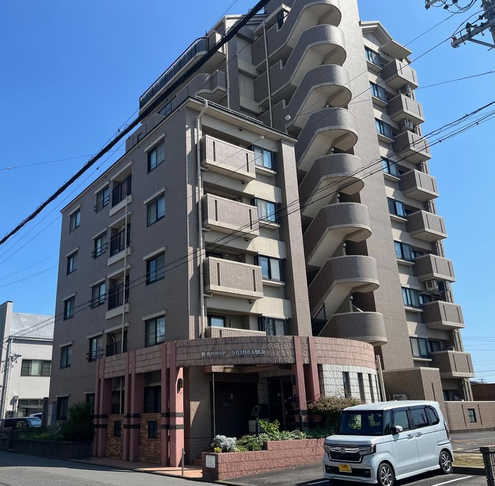 4LDK apartment in Kiyosu, Aichi - Photo 1