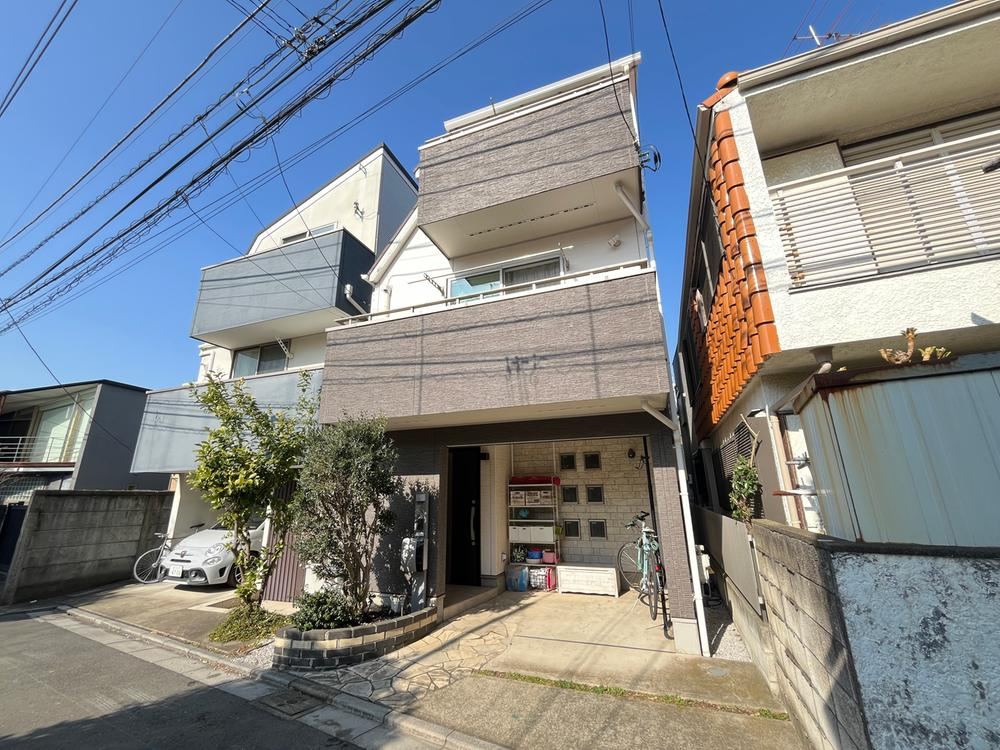 1LDK+S house in Shibuya Ward, Tokyo - Photo 1