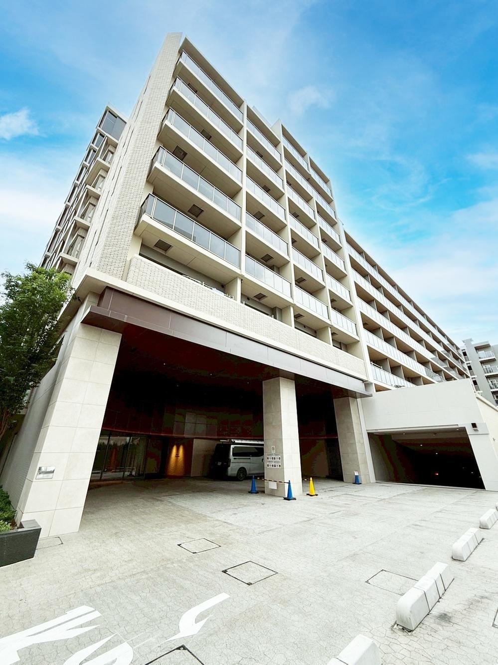 2LDK apartment in Shinjuku Ward, Tokyo - Photo 1