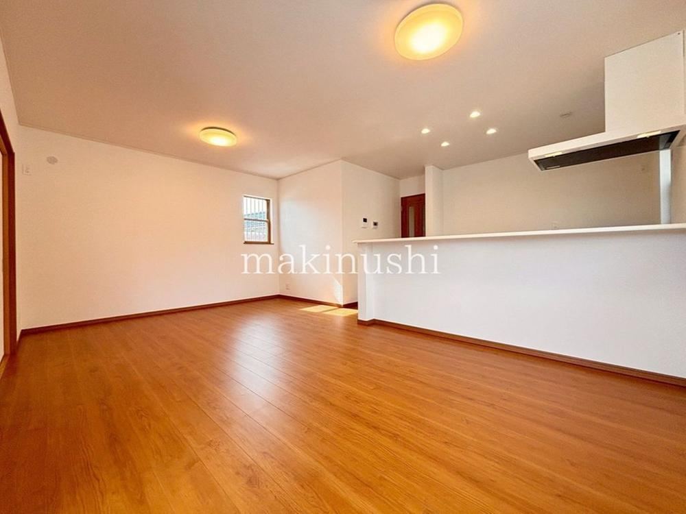 4LDK house in Mihara Ward, Sakai, Osaka - Photo 1