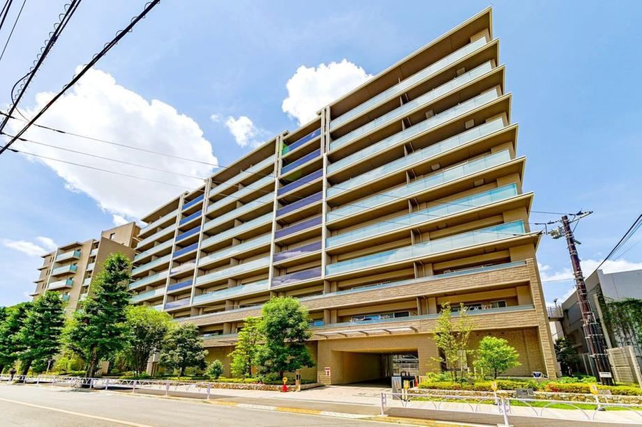 4LDK apartment in Setagaya Ward, Tokyo - Photo 1