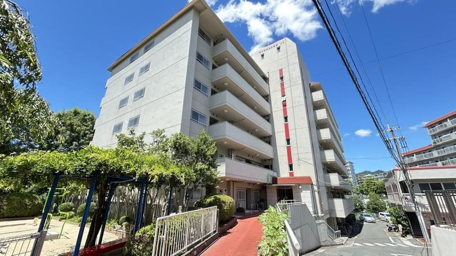 2LDK apartment in Mino, Osaka - Photo 1