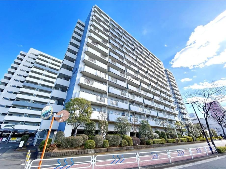 3LDK apartment in Edogawa Ward, Tokyo - Photo 1