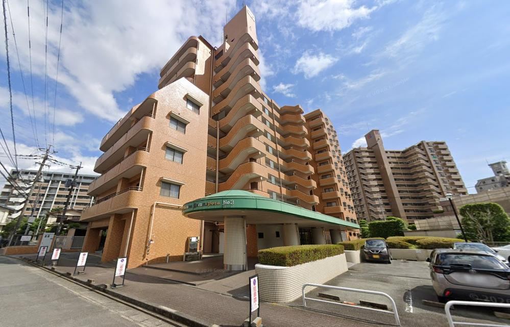 2LDK apartment in Kurume, Fukuoka - Photo 1