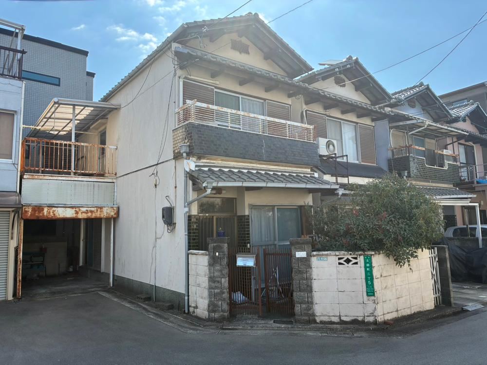3LDK house in Naka Ward, Sakai, Osaka - Photo 1