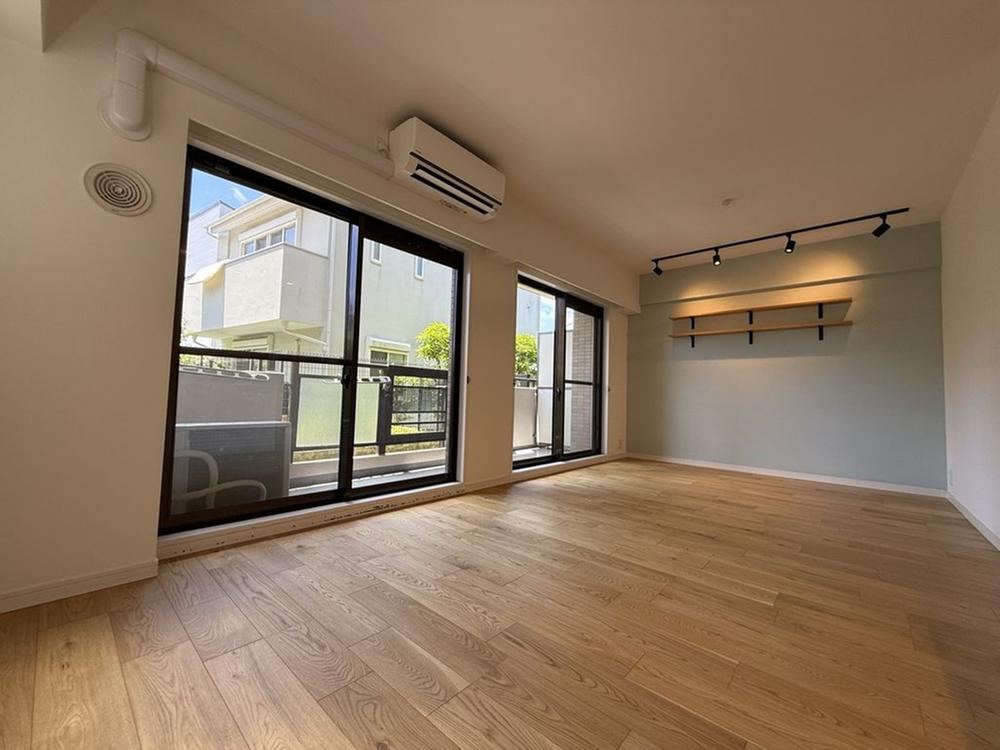 2LDK apartment in Suginami Ward, Tokyo - Photo 1