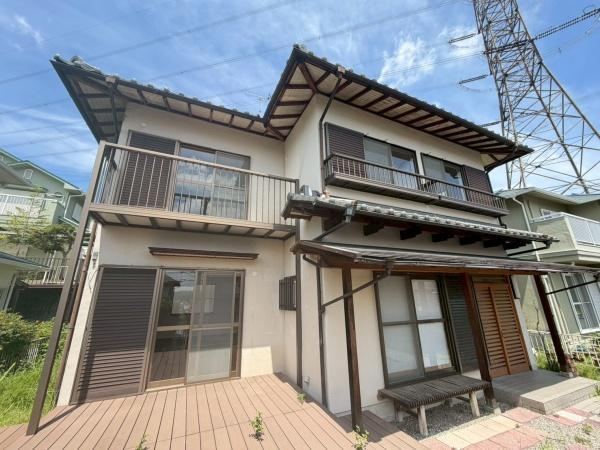 4LDK house in Ikoma, Nara - Photo 1