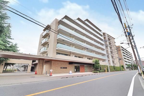 3LDK apartment in Mitaka, Tokyo - Photo 1