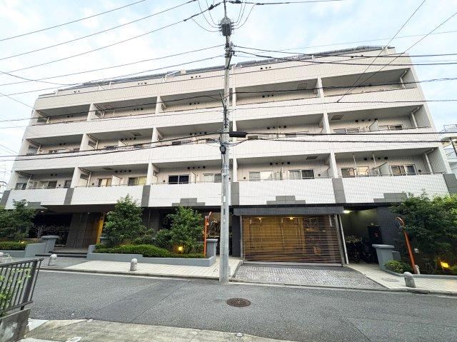 2LDK apartment in Kita Ward, Tokyo - Photo 1
