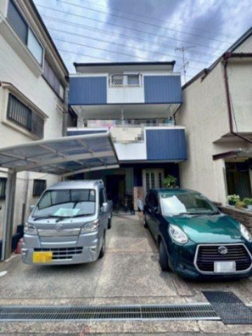 4LDK house in Neyagawa, Osaka - Photo 1