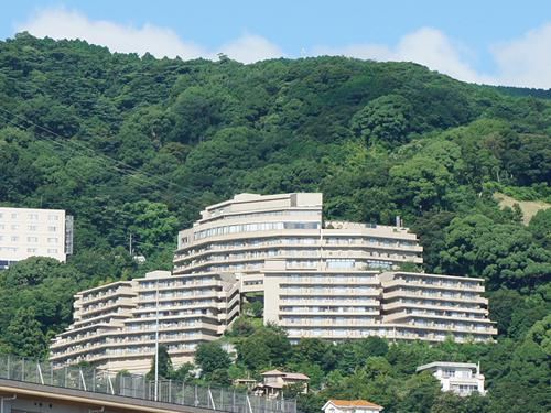 1LDK apartment in Atami, Shizuoka - Photo 1