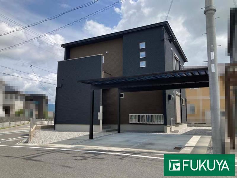 4LDK house in Higashiomi, Shiga - Photo 1