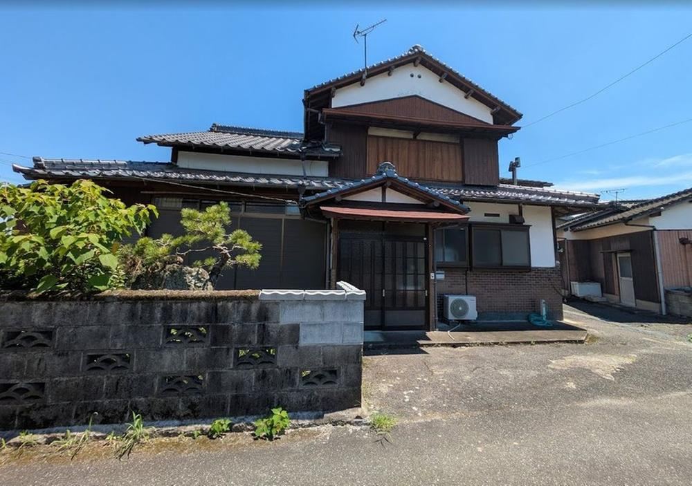 7DK house in Asakura, Fukuoka - Photo 1