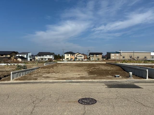 171 m² land in Tsubata, Kahoku District, Ishikawa - Photo 1